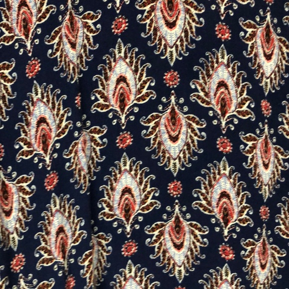 Patterned top - Picture 3 of 3